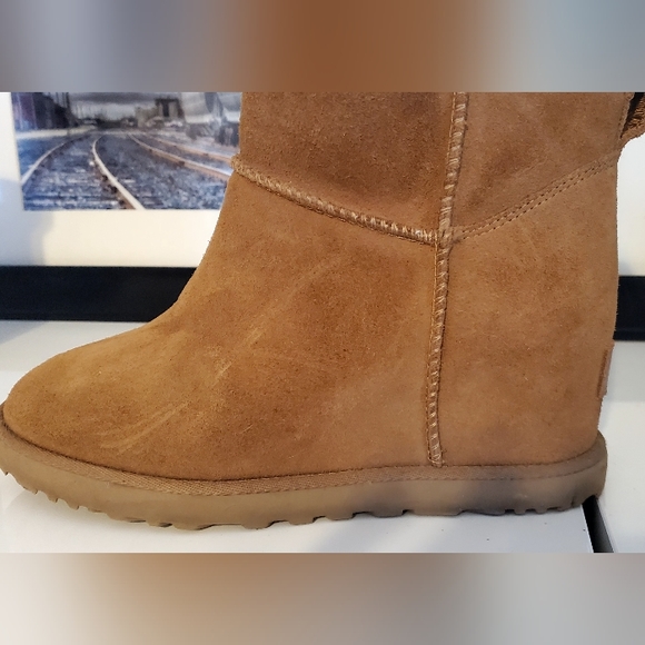 UGG Femme Mini Suede Ankle Wedge Boots - Picture 7 of 16